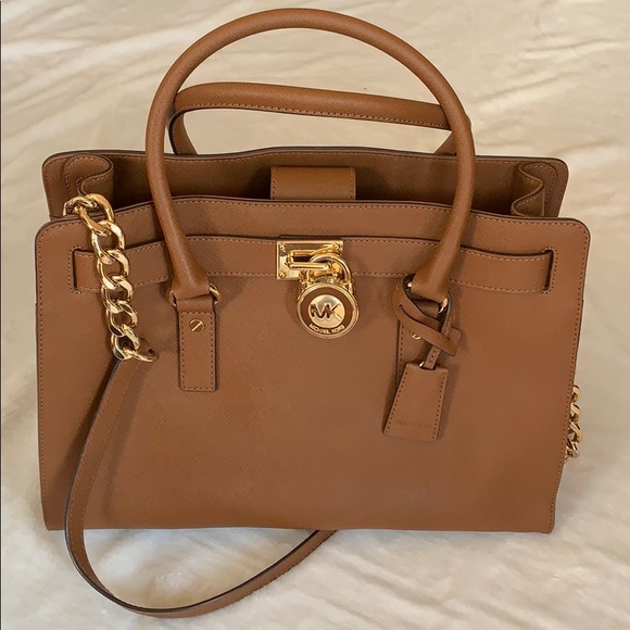 Michael Kors Handbags - Michael Kors Hamilton Bag